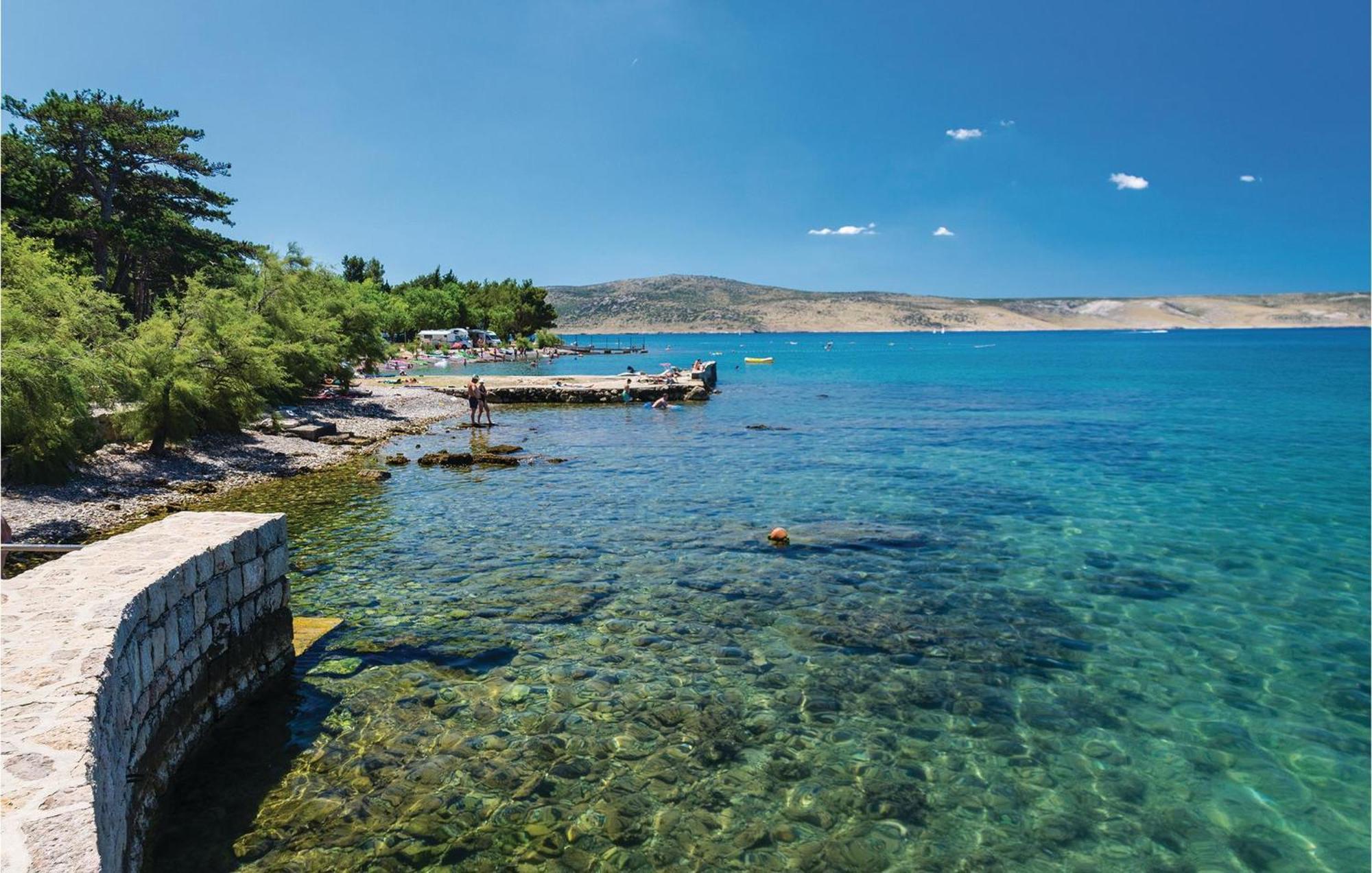 2 Bedroom Lovely Apartment In Starigrad Paklenica Εξωτερικό φωτογραφία