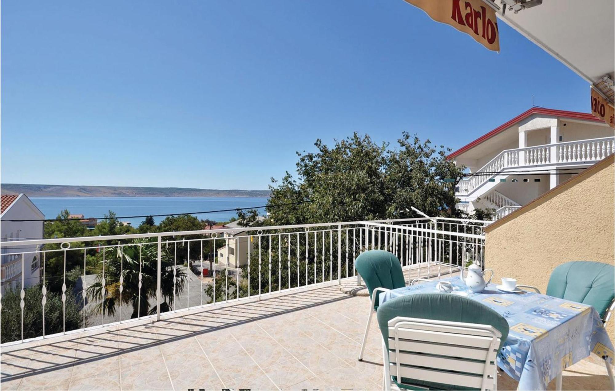 2 Bedroom Lovely Apartment In Starigrad Paklenica Εξωτερικό φωτογραφία